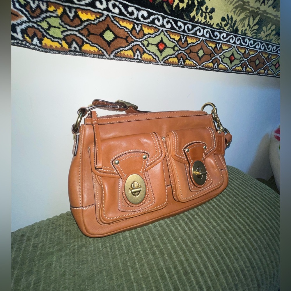 Coach Legacy Collection Cognac brown leather shoulder bag Y2K New York Purse